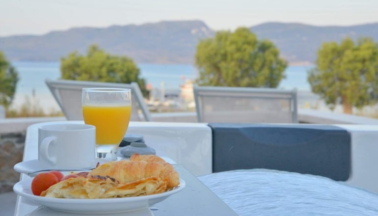 Ostria Hotel - Αδάμαντας, Μήλος