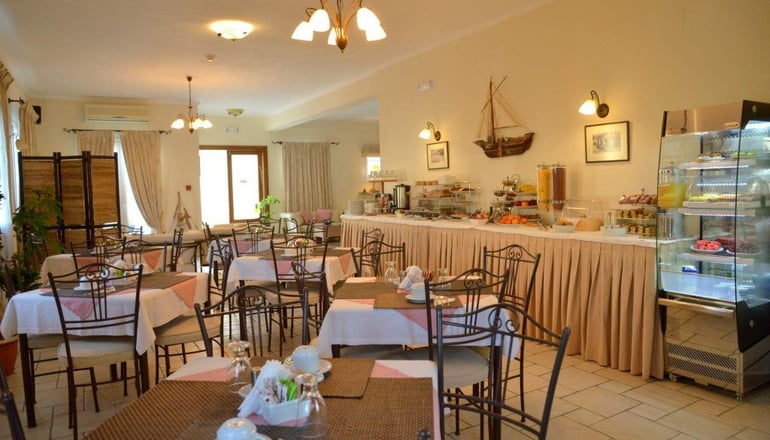 Ostria Hotel - Αδάμαντας, Μήλος