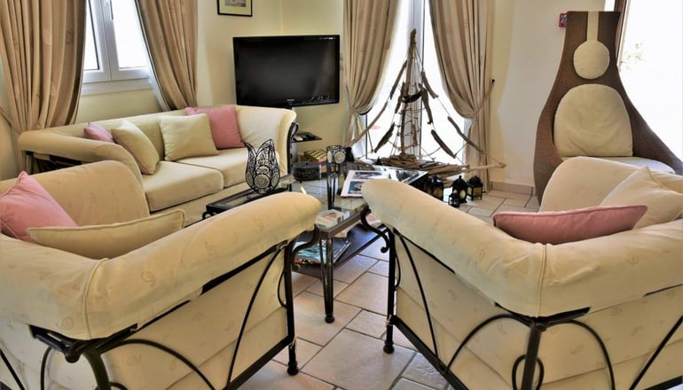 Ostria Hotel - Αδάμαντας, Μήλος