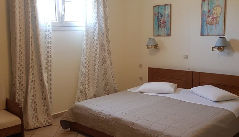 Ostria Hotel - Αδάμαντας, Μήλος