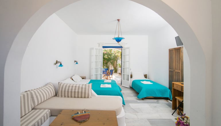 Antonina Hotel - Αγία Άννα, Νάξος