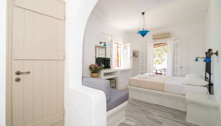 Antonina Hotel - Αγία Άννα, Νάξος