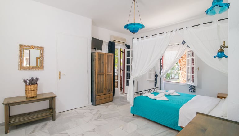 Antonina Hotel - Αγία Άννα, Νάξος