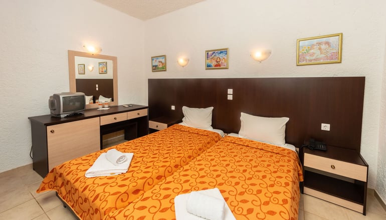 Elena Hotel - Σύβοτα