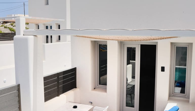 Serapias Suites - Έξω Γωνιά, Σαντορίνη