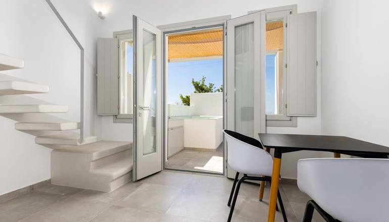 Serapias Suites - Έξω Γωνιά, Σαντορίνη