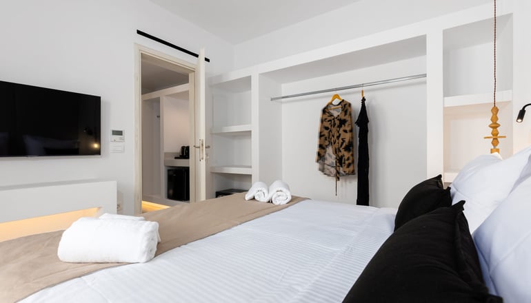 Serapias Suites - Έξω Γωνιά, Σαντορίνη