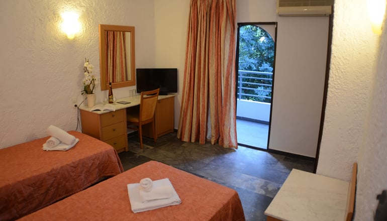 Karteros Hotel - Αμνισός Ηρακλείου, Κρήτη