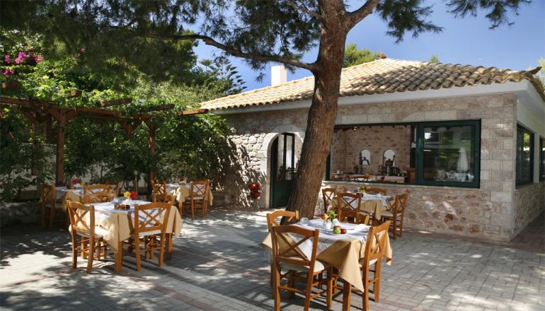 Akra Morea Apartments