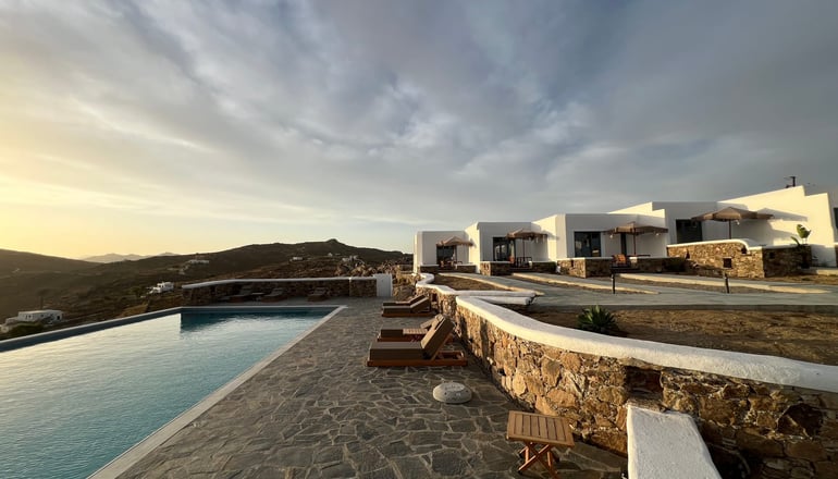 Thronos Suites -  Άνω Μερά, Μύκονος