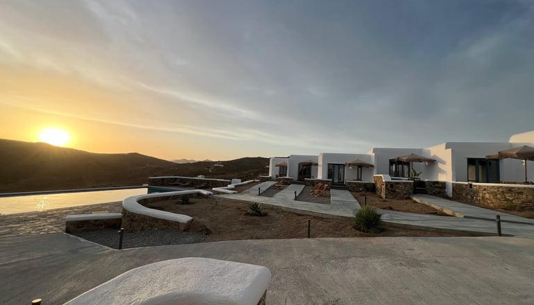 Thronos Suites -  Άνω Μερά, Μύκονος