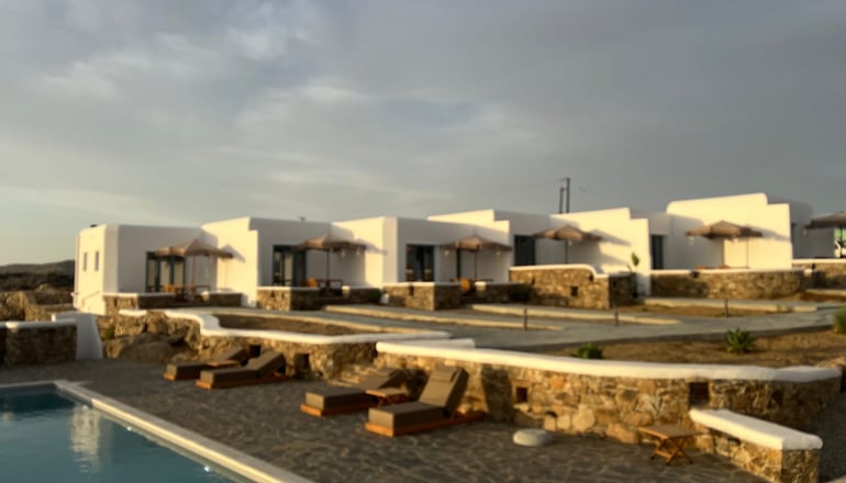 Thronos Suites -  Άνω Μερά, Μύκονος