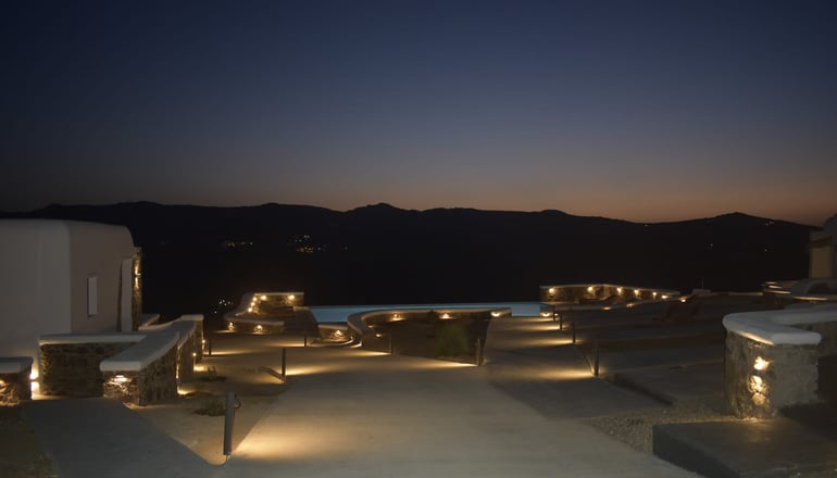 Thronos Suites -  Άνω Μερά, Μύκονος