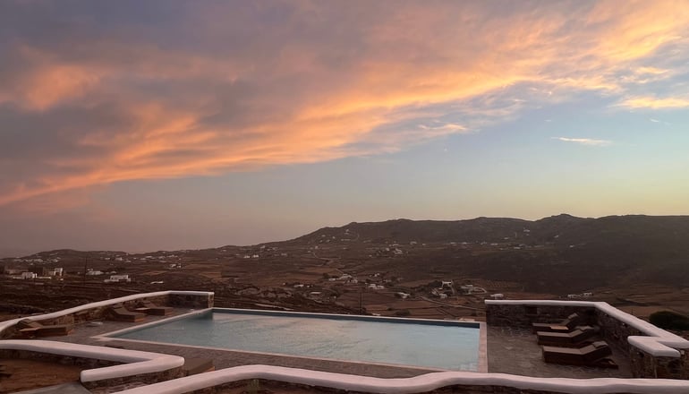 Thronos Suites -  Άνω Μερά, Μύκονος