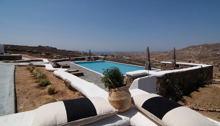 Thronos Suites -  Άνω Μερά, Μύκονος