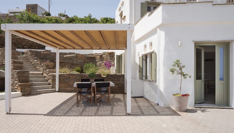 Morfes Luxury Apartments - Τριαντάρος, Τήνος