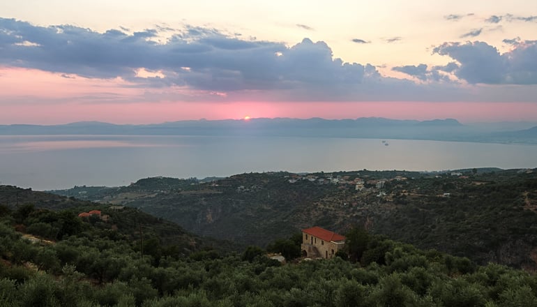 Euphoria Studios - Πλάτωμα, Μάνη