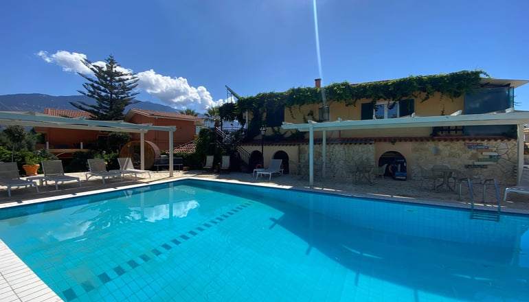 Sunrise Inn Hotel - Κουντουράτα, Κεφαλονιά