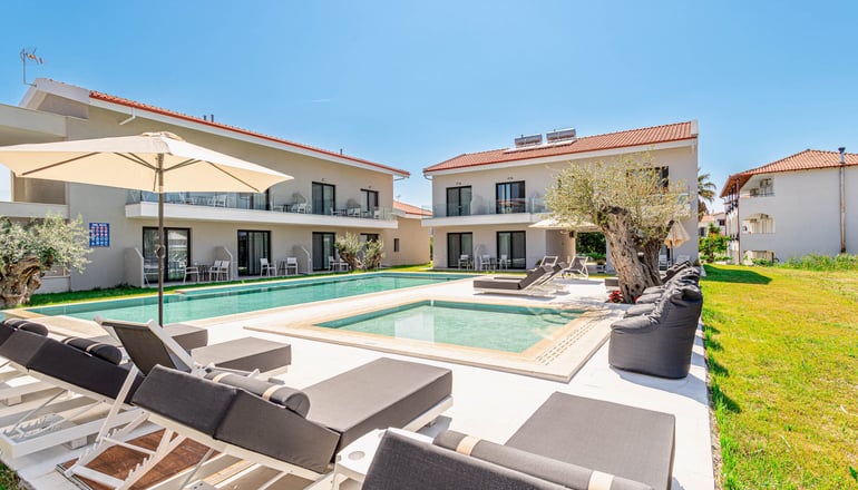 AlexMare Suites - Σκάλα Φούρκας, Χαλκιδική