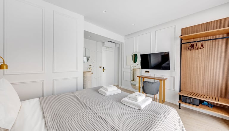 Eclectic Syros - Ερμούπολη, Σύρος