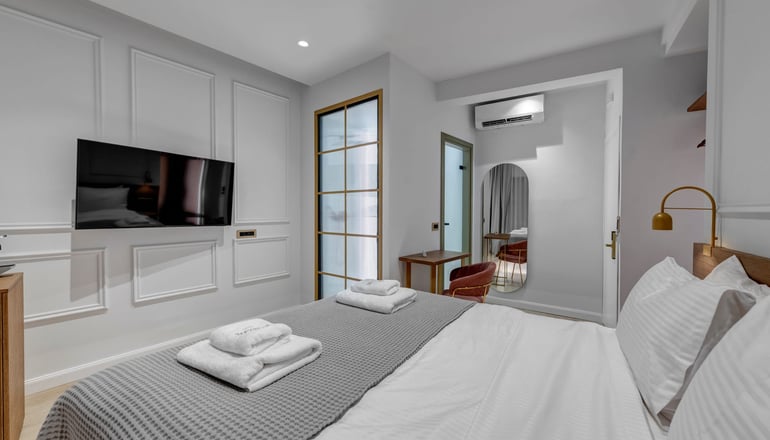 Eclectic Syros - Ερμούπολη, Σύρος