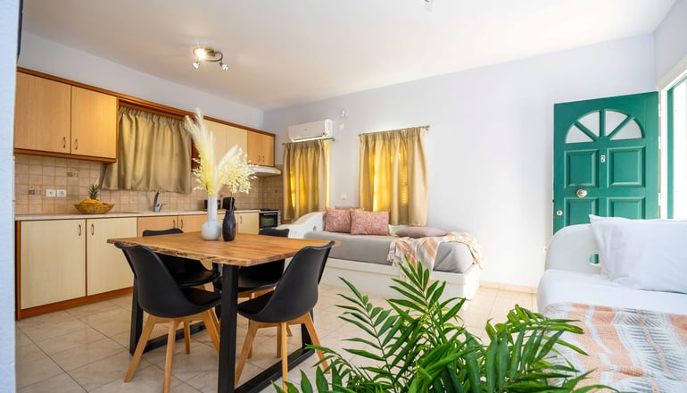 Sahara Beach Apartments - Καστράκι, Νάξος