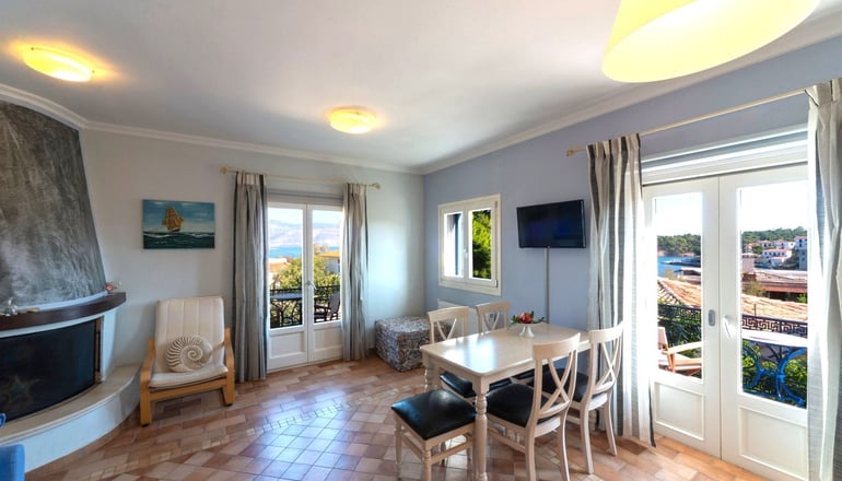 Nautilus Luxury Suites - Γαλαξίδι