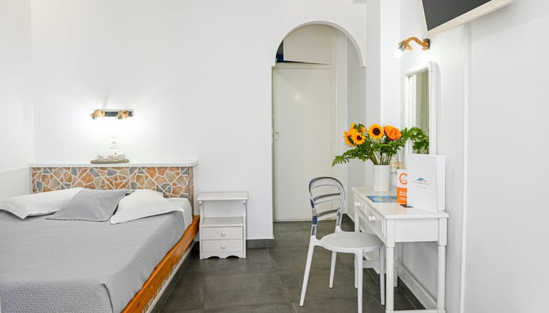 Kafieris Blue - Φηροστεφάνι, Σαντορίνη