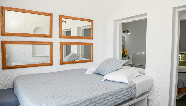 Kafieris Blue - Φηροστεφάνι, Σαντορίνη