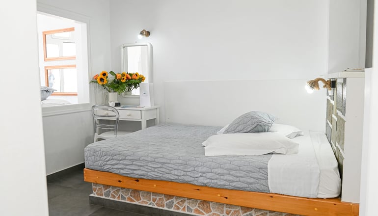 Kafieris Blue - Φηροστεφάνι, Σαντορίνη