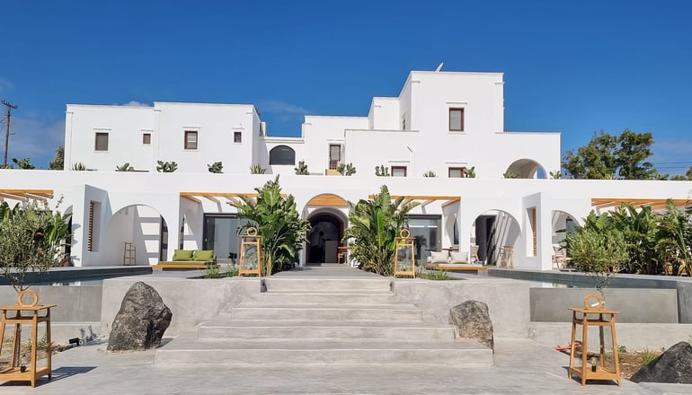 Numa - Φηρά, Σαντορίνη