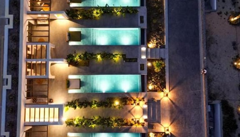 Numa - Φηρά, Σαντορίνη