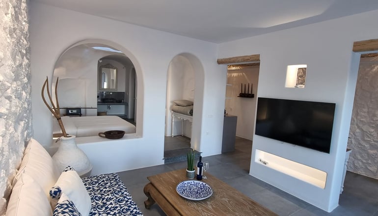 Numa - Φηρά, Σαντορίνη