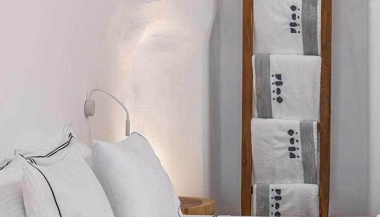 Numa - Φηρά, Σαντορίνη