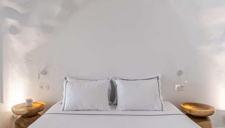 Numa - Φηρά, Σαντορίνη