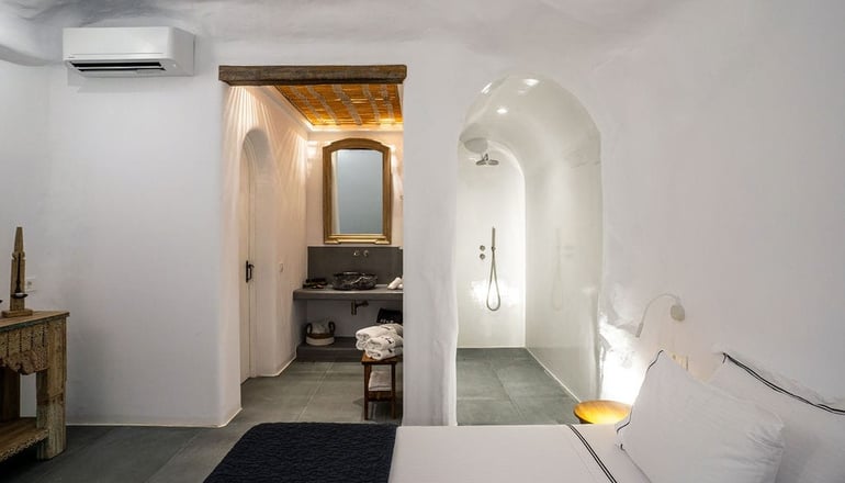 Numa - Φηρά, Σαντορίνη