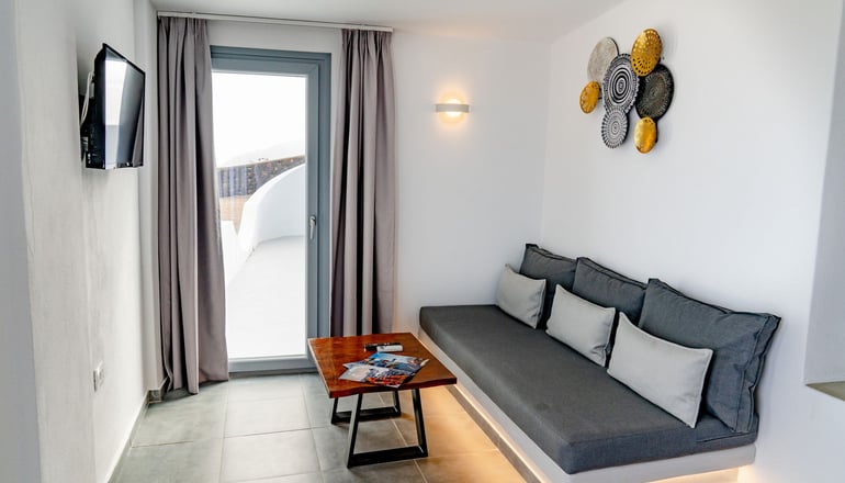 Oyster Luxury Suites - Ημεροβίγλι, Σαντορίνη