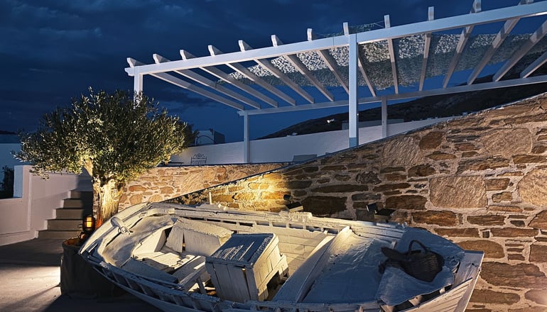 Pino Di Loto - Κίνι, Σύρος