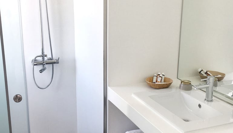 Pino Di Loto - Κίνι, Σύρος