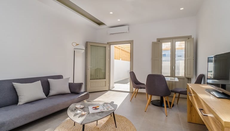 Symphony Suites - Πύργος, Σαντορίνη