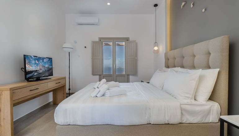 Symphony Suites - Πύργος, Σαντορίνη