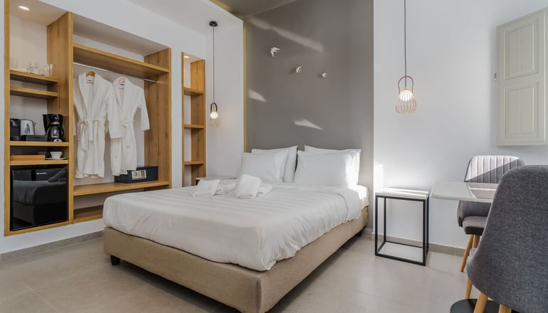 Symphony Suites - Πύργος, Σαντορίνη