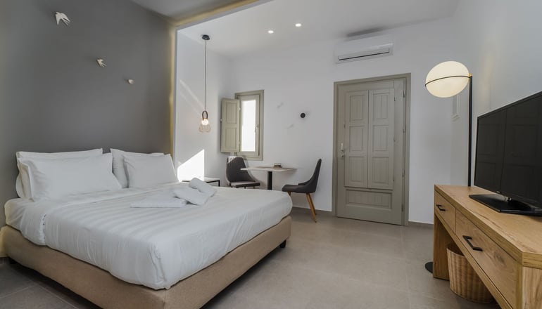 Symphony Suites - Πύργος, Σαντορίνη