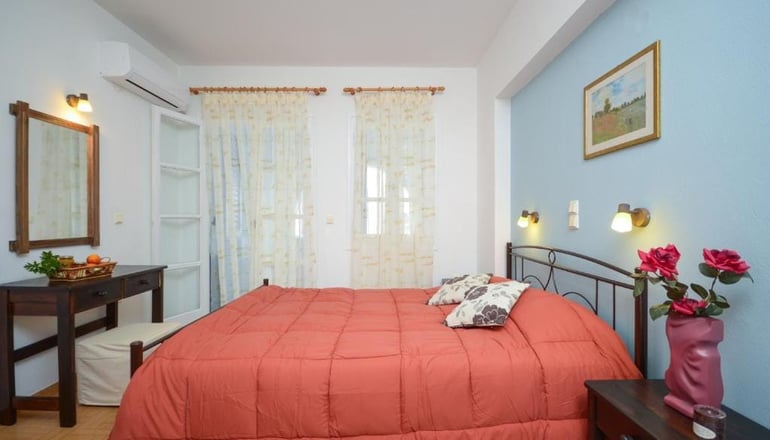 Celeste - Χώρα, Νάξος