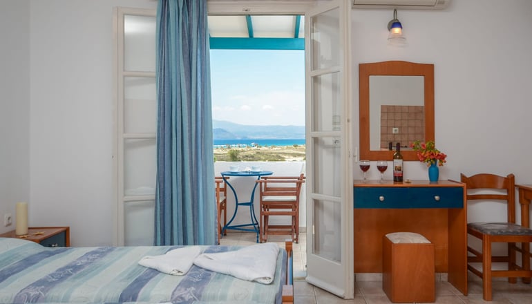 Hotel Three Lakes - Άγιος Προκόπιος, Νάξος