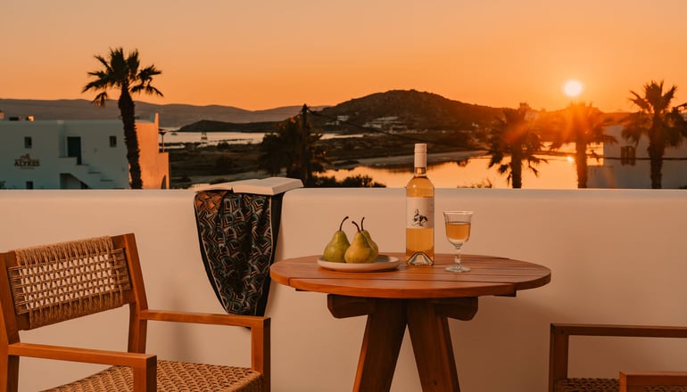 Phaistos Suites - Άγιος Προκόπιος, Νάξος