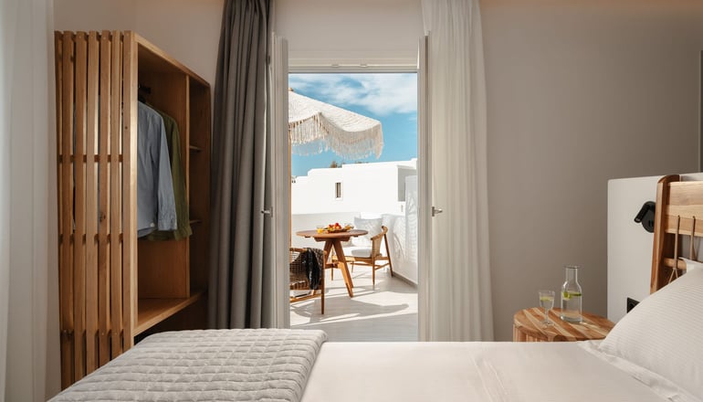 Phaistos Suites - Άγιος Προκόπιος, Νάξος