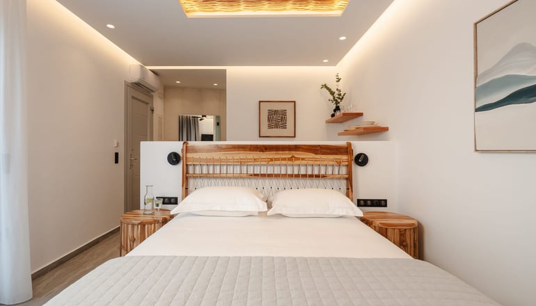 Phaistos Suites - Άγιος Προκόπιος, Νάξος