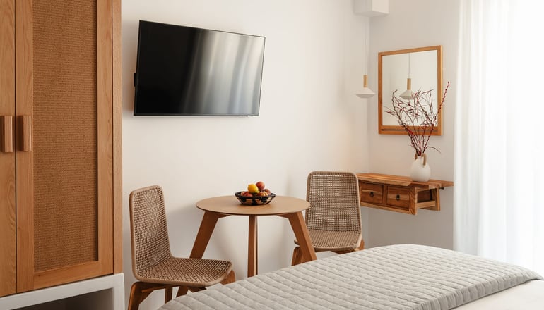 Phaistos Suites - Άγιος Προκόπιος, Νάξος