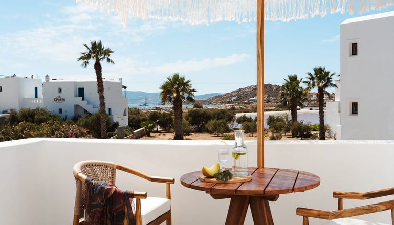 Phaistos Suites - Άγιος Προκόπιος, Νάξος